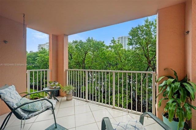 1 of 36 - 19999 E Country Club Dr 1208, Aventura, FL