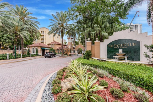 2 of 36 - 19999 E Country Club Dr 1208, Aventura, FL