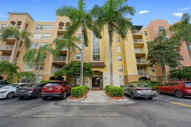 3 of 36 - 19999 E Country Club Dr 1208, Aventura, FL