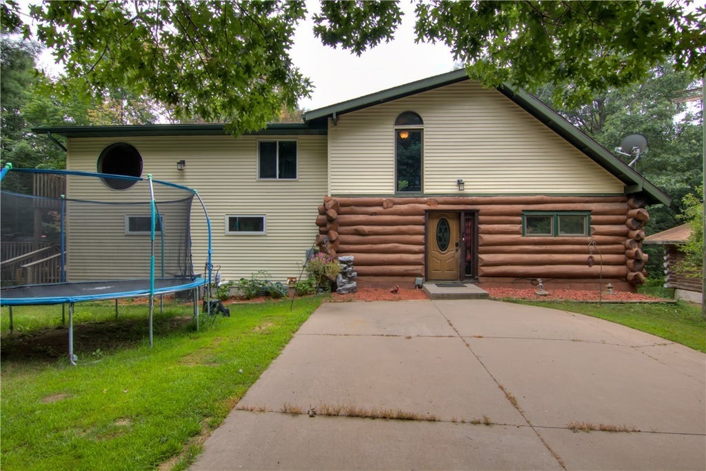 E9948 810th Avenue, Colfax