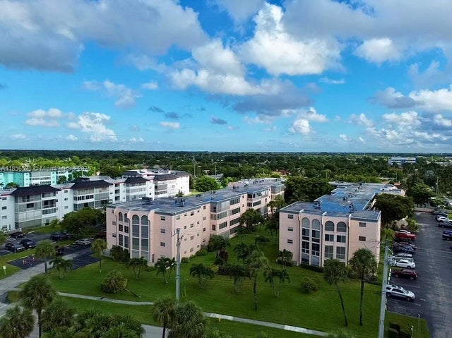 1 of 25 - 4281 Nw 41st St 115, Lauderdale Lakes, FL