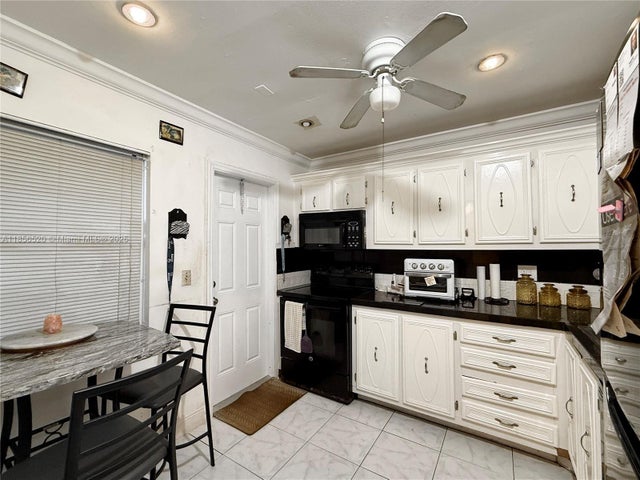 4 of 25 - 4281 Nw 41st St 115, Lauderdale Lakes, FL