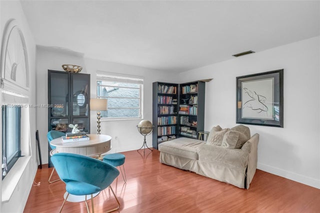 5 of 30 - 5864 Sw 42nd Ter, Miami, FL