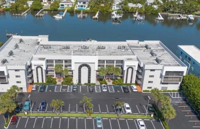1 of 6 - 3525 S Ocean Blvd 4030, South Palm Beach, FL