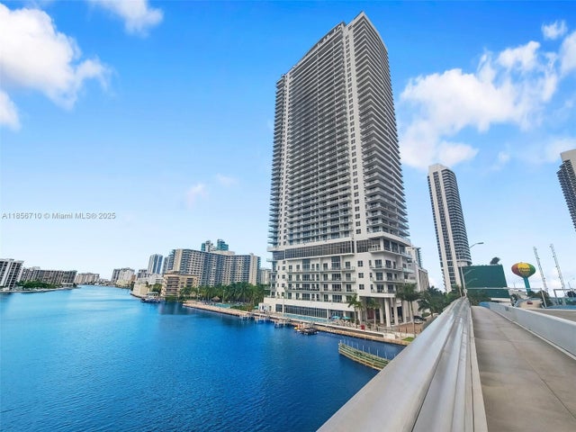 1 of 34 - 4010 S Ocean Dr T3905, Hollywood, FL