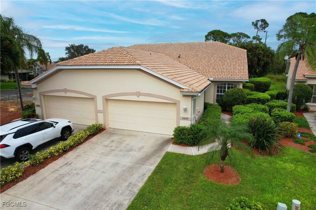 2203 Carnaby Ct, LEHIGH ACRES