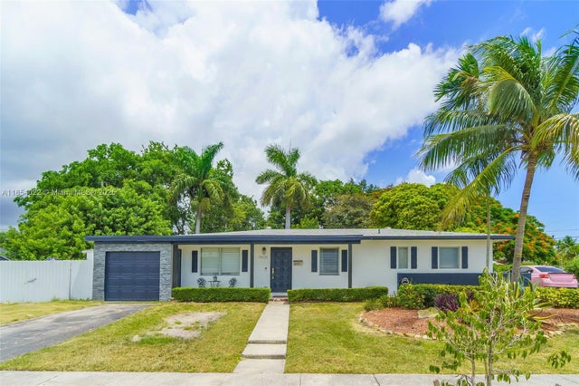1 of 34 - 9435 Sw 181st Ter, Palmetto Bay, FL