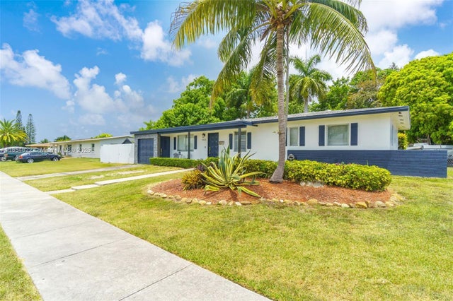 2 of 34 - 9435 Sw 181st Ter, Palmetto Bay, FL
