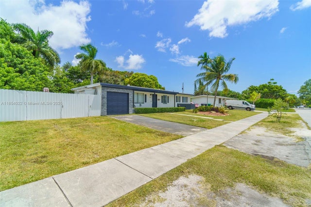 3 of 34 - 9435 Sw 181st Ter, Palmetto Bay, FL