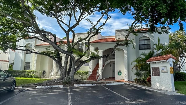2 of 20 - 3570 Magellan Cir 222-2, Aventura, FL
