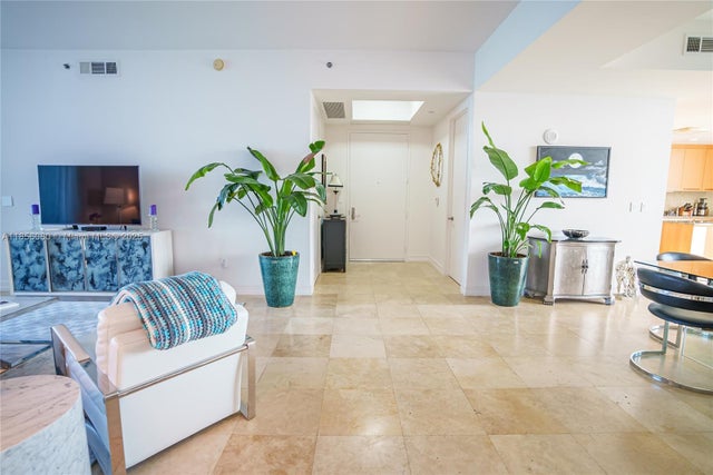 5 of 37 - 15901 Collins Ave 1104, Sunny Isles Beach, FL