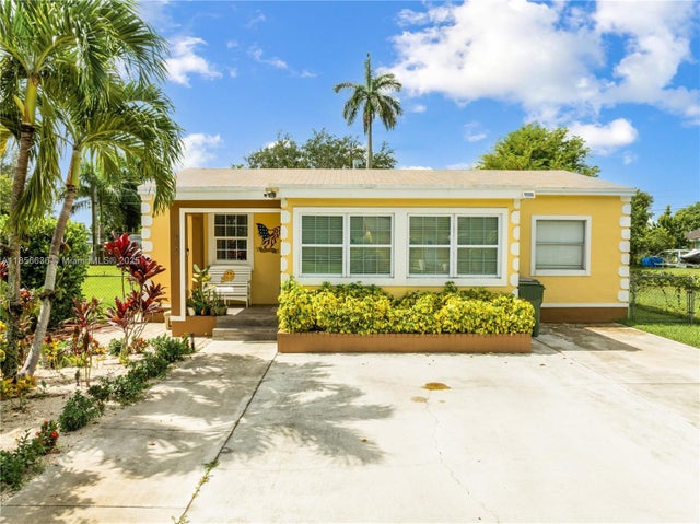 1 of 39 - 512 Nw 13th St, Homestead, FL