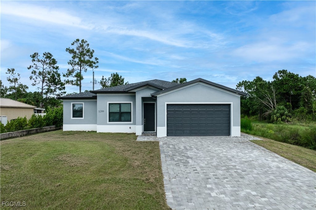 5200 5th St W, LEHIGH ACRES