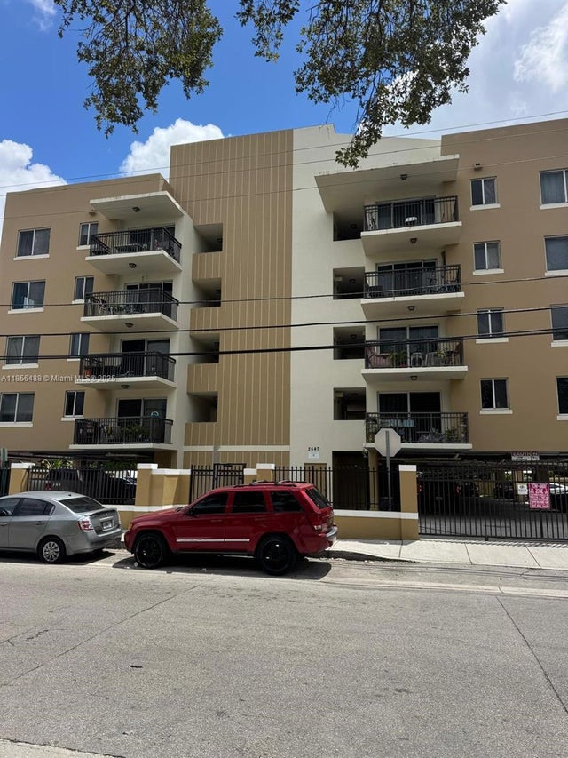 1 of 24 - 2647 Nw 25th Ave 507, Miami, FL