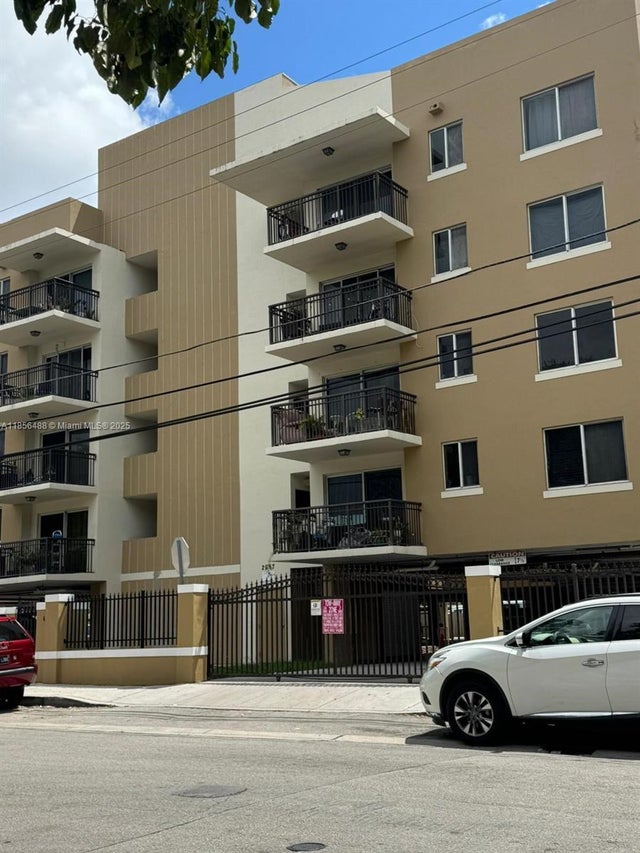 2 of 24 - 2647 Nw 25th Ave 507, Miami, FL
