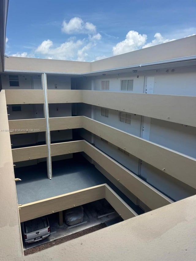 3 of 24 - 2647 Nw 25th Ave 507, Miami, FL