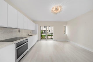 Photo of Listing #A11856642