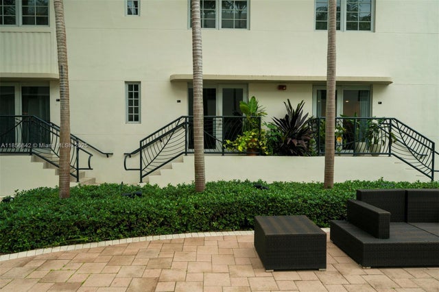 4 of 23 - 435 21st St 103, Miami Beach, FL