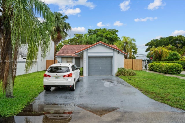 1 of 31 - 9502 Sw 151st Ct, Miami, FL