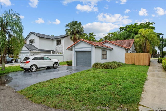 2 of 31 - 9502 Sw 151st Ct, Miami, FL
