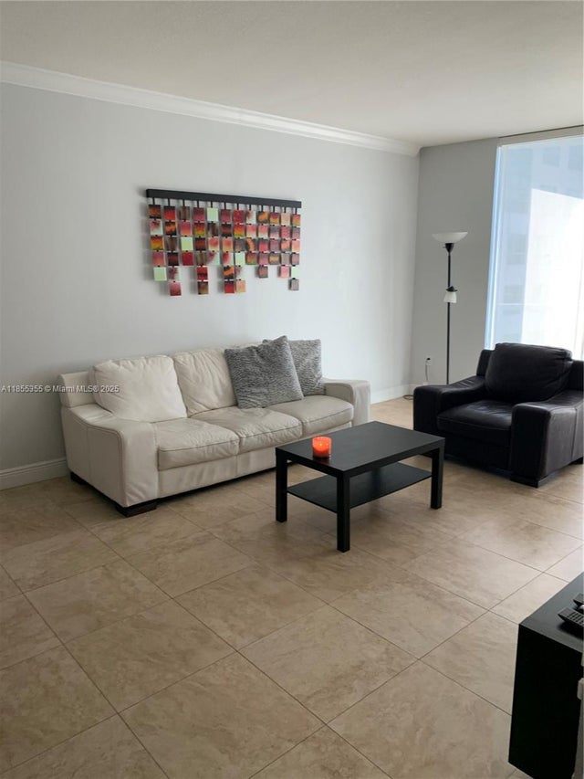 5 of 24 - 185 Sw 7th St 2202, Miami, FL