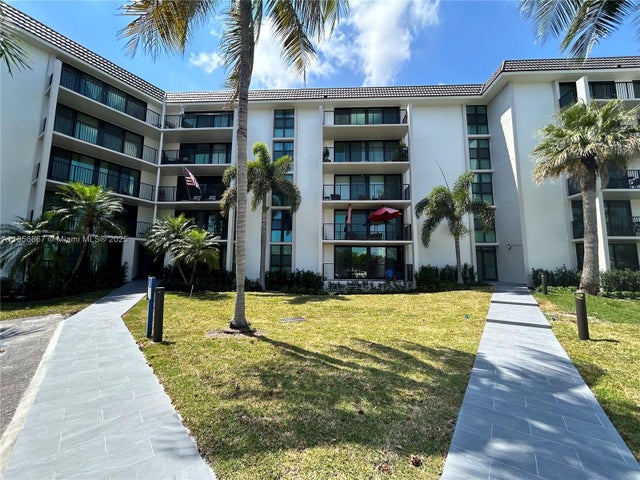 1 of 19 - 1101 River Reach Dr 102, Fort Lauderdale, FL