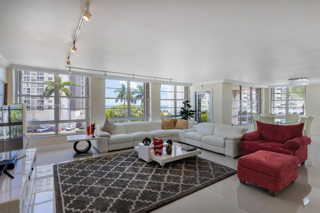 1 of 22 - 5660 Collins Ave 4b, Miami Beach, FL