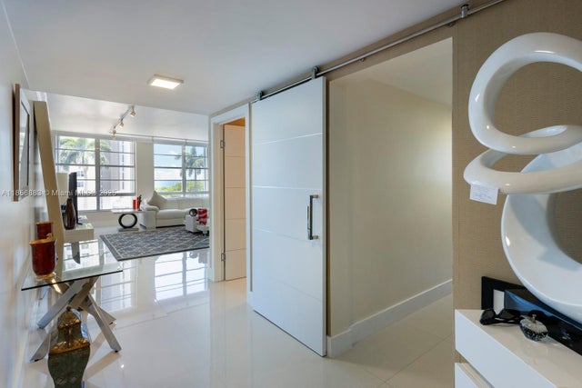 2 of 22 - 5660 Collins Ave 4b, Miami Beach, FL