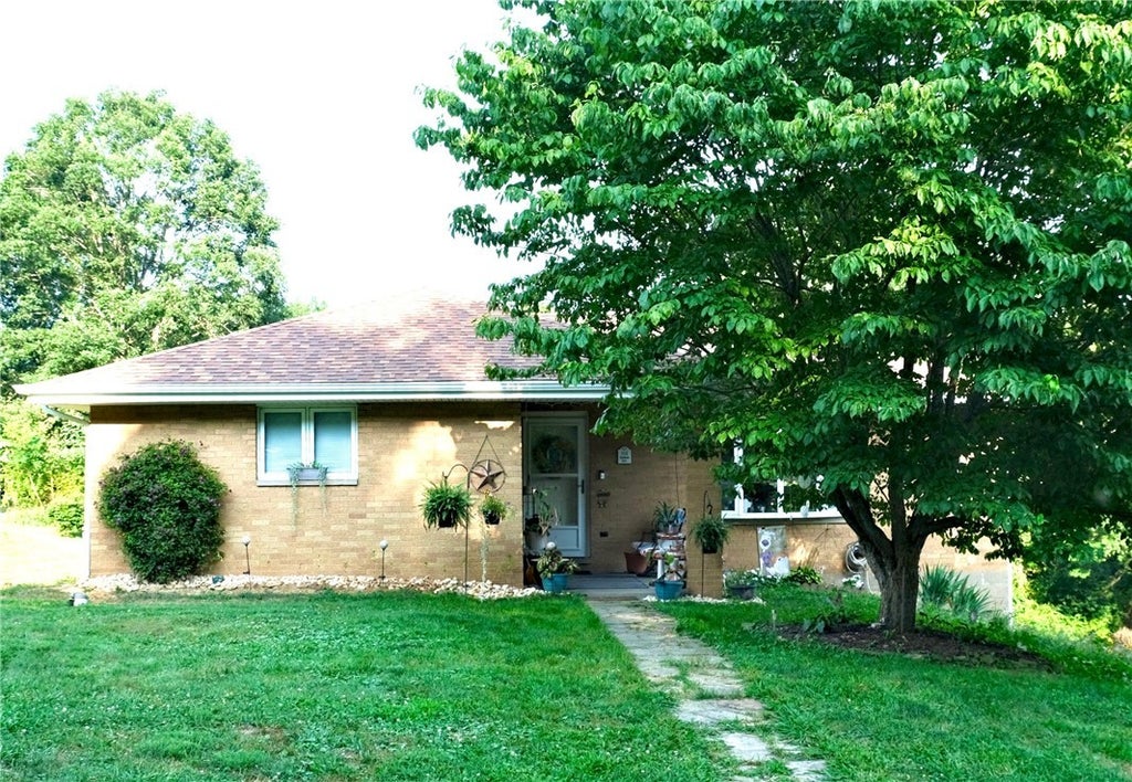 114 Rothen Avenue, Twp of But SW