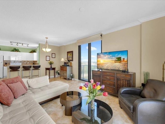 1 of 22 - 651 Okeechobee Blvd 1002, West Palm Beach, FL