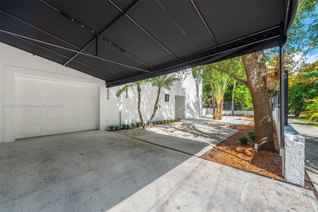 3 of 33 - 3000 Blaine St 3000, Miami, FL