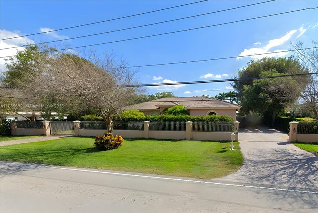 1 of 37 - 10621 Sw 77th Ave, Pinecrest, FL