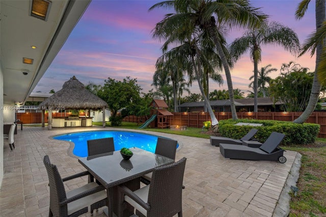 1 of 52 - 17222 Sw 88th Ave, Palmetto Bay, FL