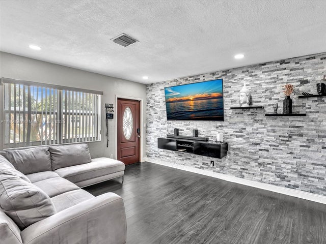 1 of 18 - 7011 Scott St, Hollywood, FL