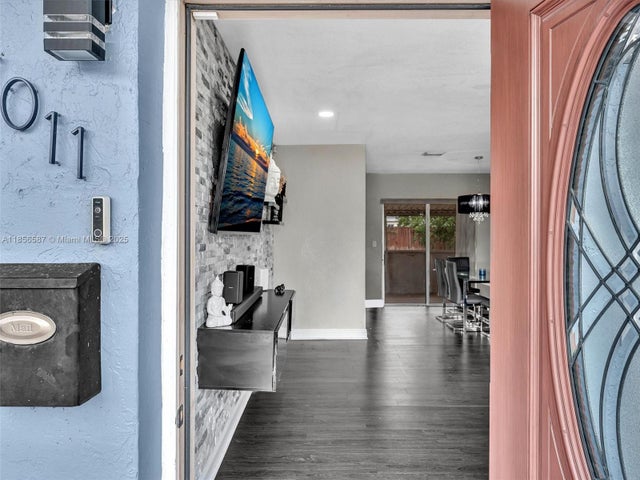 3 of 18 - 7011 Scott St, Hollywood, FL
