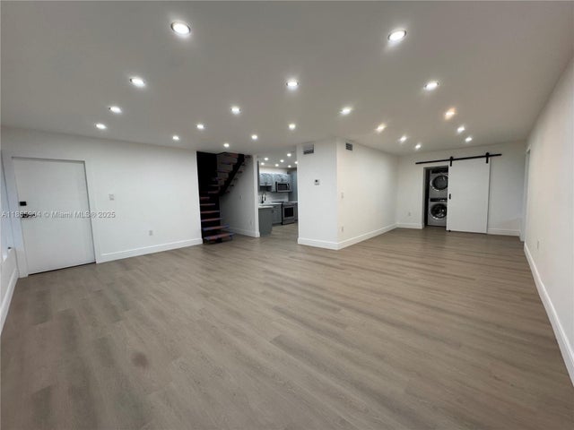 3 of 49 - 3301 Nw 13th Ter 3301, Miami, FL