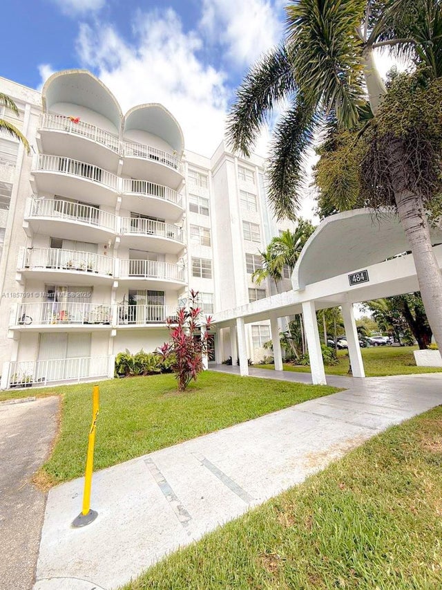 5 of 23 - 484 Nw 165th St Rd A-412, Miami, FL