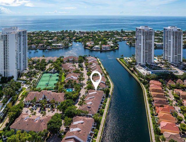 2 of 43 - 3754 Ne 209th Ter, Aventura, FL