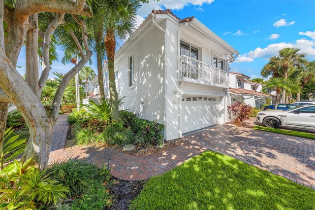 4 of 43 - 3754 Ne 209th Ter, Aventura, FL