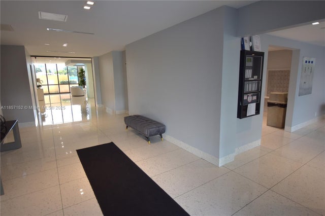 2 of 60 - 20301 W Country Club Dr 1425, Aventura, FL