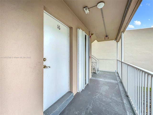 5 of 34 - 6580 Santona St A16, Coral Gables, FL