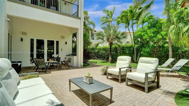 5 of 72 - 822 E Spinnaker Dr E, Hollywood, FL