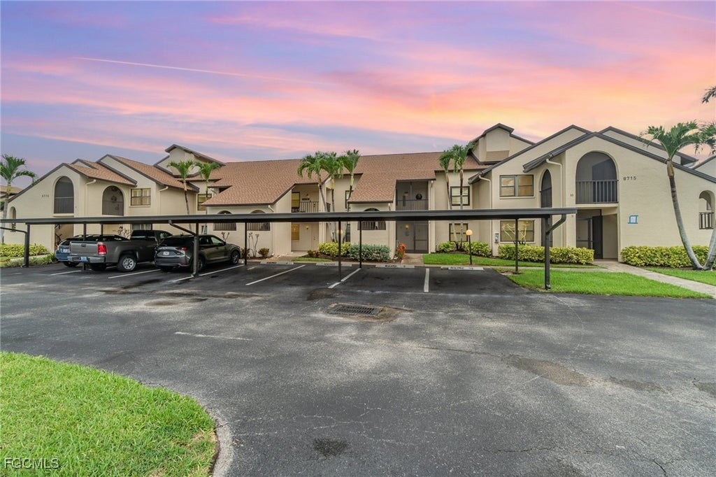 8715 Charter Club Cir 3, FORT MYERS