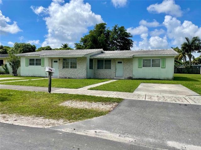1 of 2 - 60 Nw 162nd St, North Miami Beach, FL