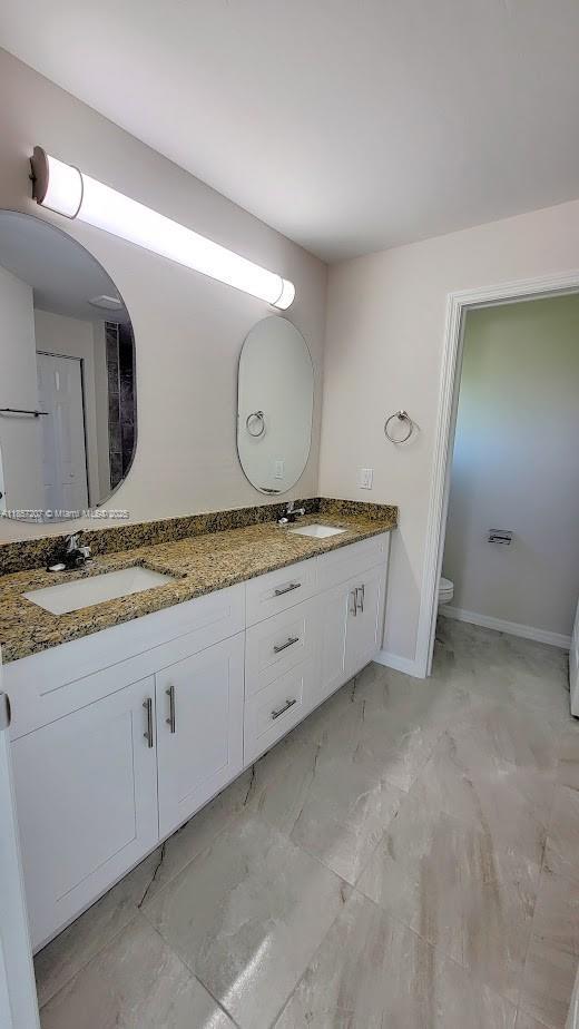 4 of 9 - 9019 E Crow Cir, La Belle, FL