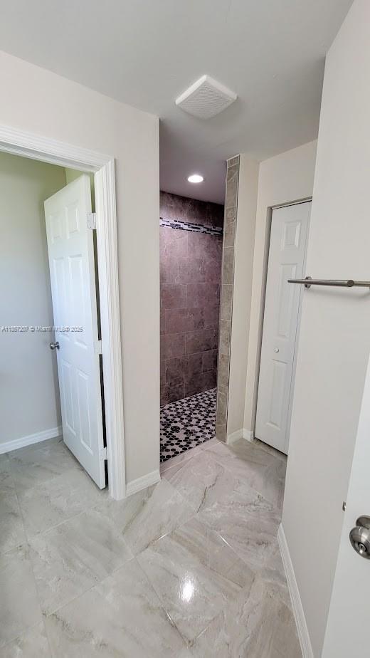 5 of 9 - 9019 E Crow Cir, La Belle, FL