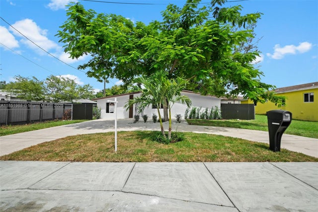 3 of 33 - 6965 Nw 21st Ct, Miami, FL