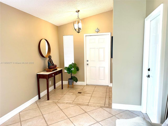 4 of 39 - 4370 Pine Ridge Ct, Weston, FL