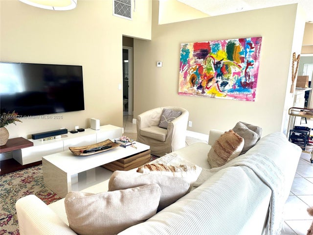 5 of 39 - 4370 Pine Ridge Ct, Weston, FL