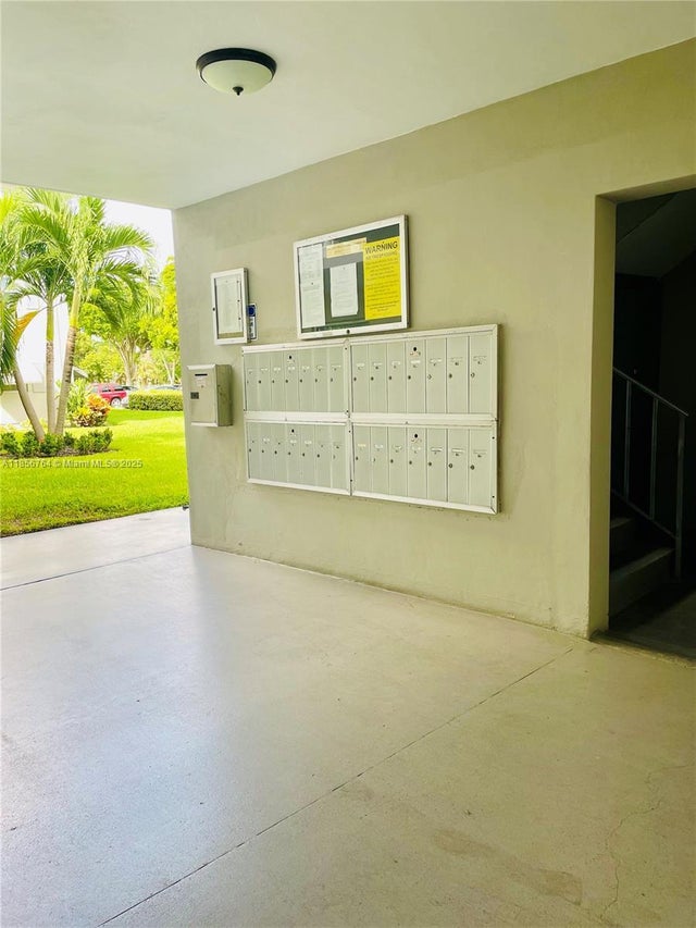 4 of 21 - 1000 Hillcrest Ct. 111, Hollywood, FL